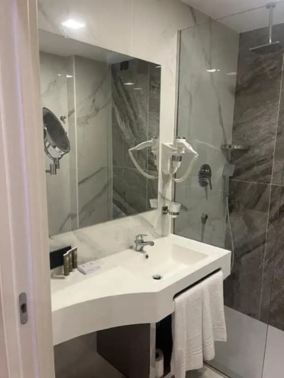 Jr Hotels Bocconi Milano - photo 18