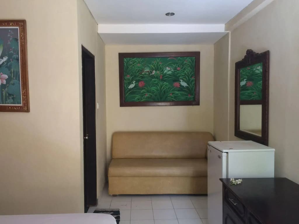 Grand Bimasena Hostel - photo 3