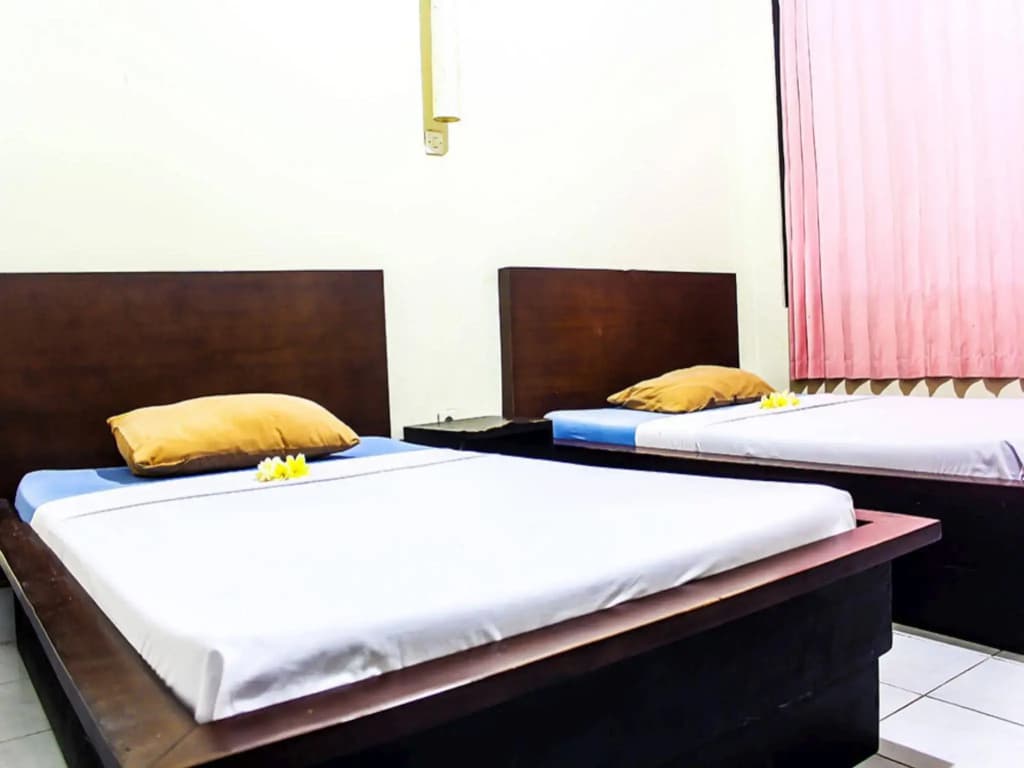Budhi Beach Inn - photo 4