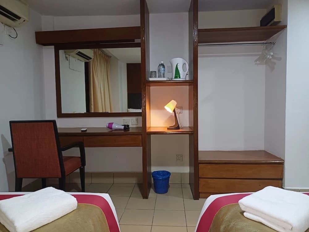 Hotel Seri Putra - photo 10