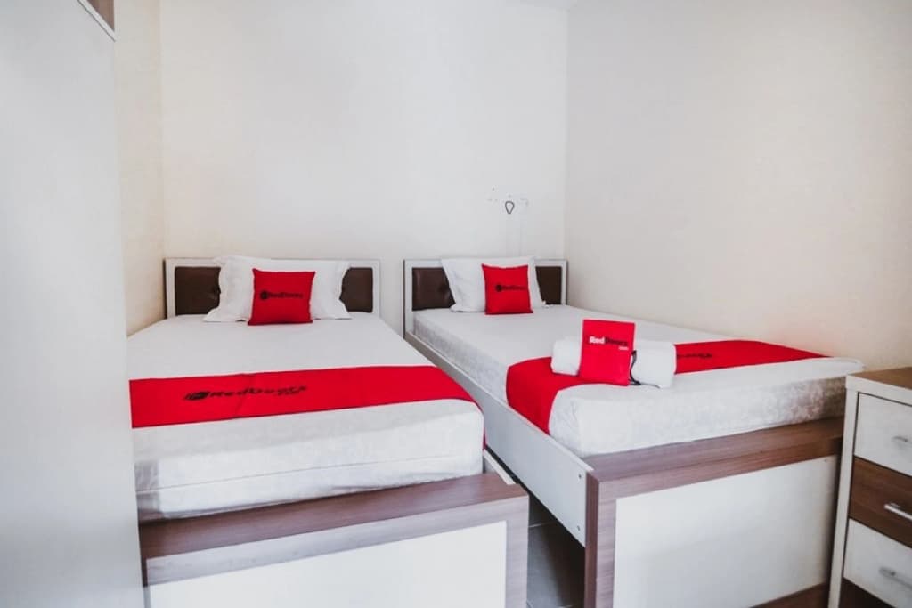 RedDoorz Plus near Semanggi - photo 3