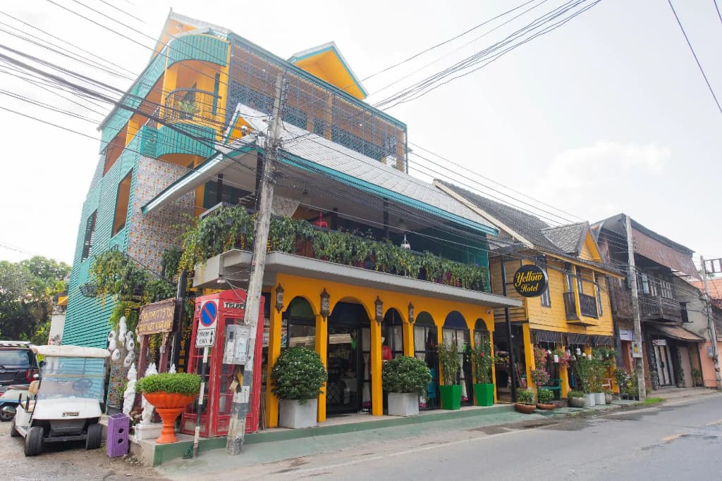 Yellow Lamoon Hotel - photo 1