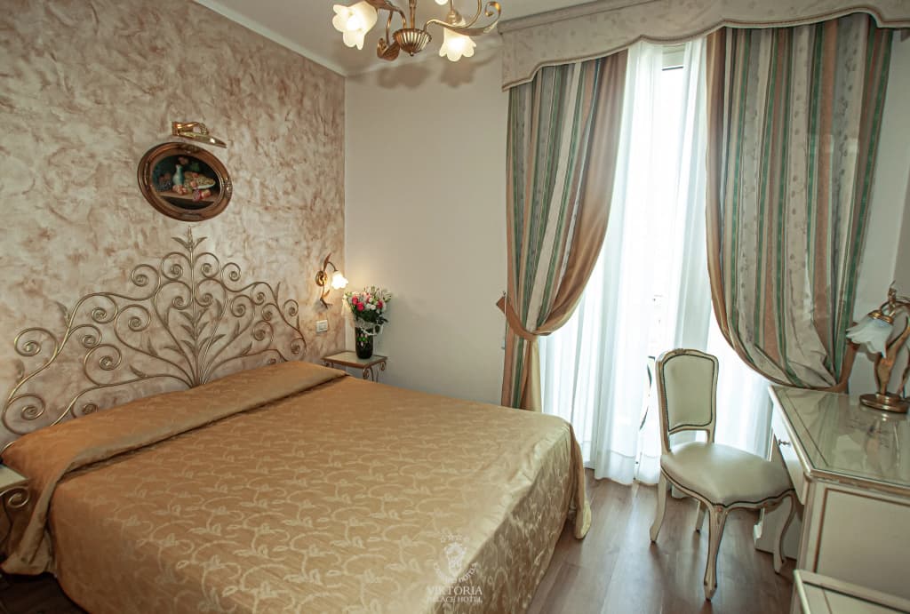 Viktoria Palace Hotel - photo 14