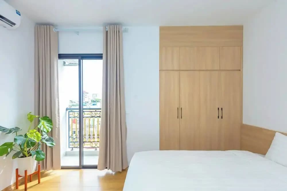 Lumi West Lake Apartment - photo 4