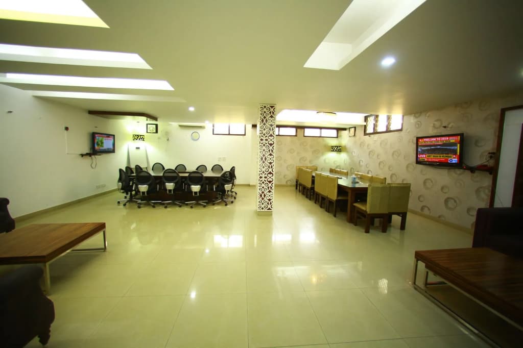 Hotel Sundeep Inn - photo 15