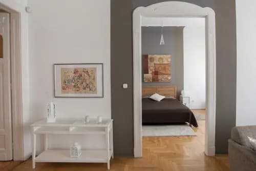 Royal Center Apartment - photo 26