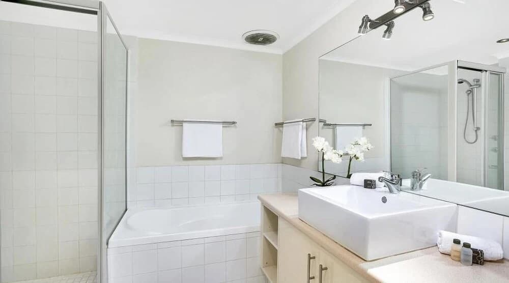 Sought After CBD Location YORK5 - photo 6