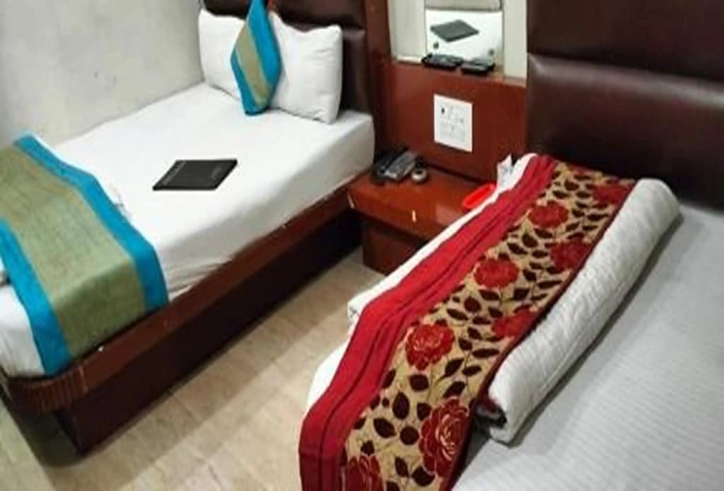 Hotel Prem Deluxe Guest House - photo 7