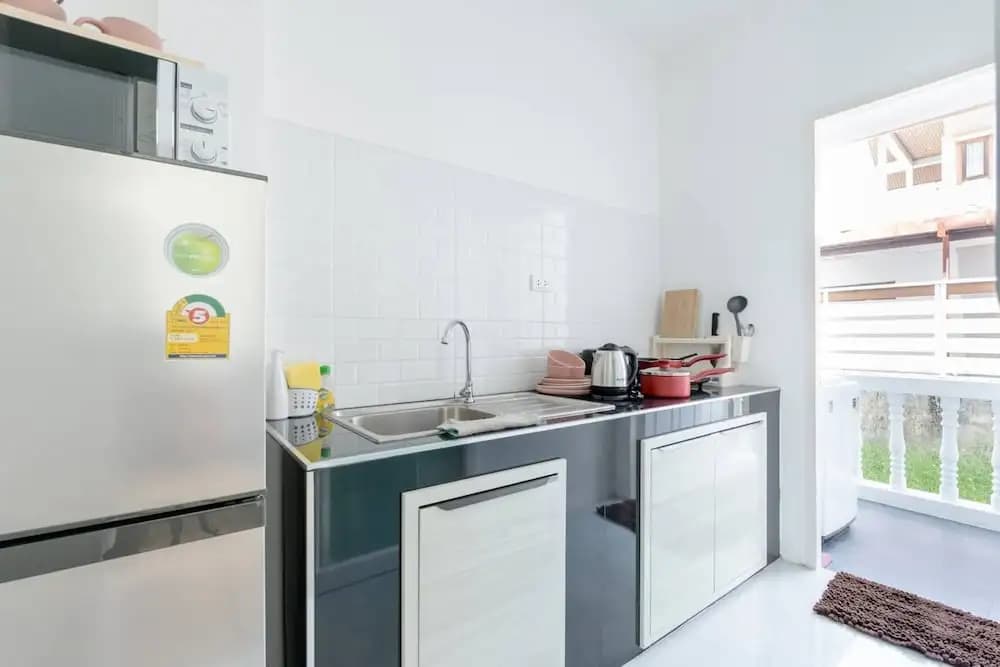 Charming Studio Suite - Private Washer - photo 10