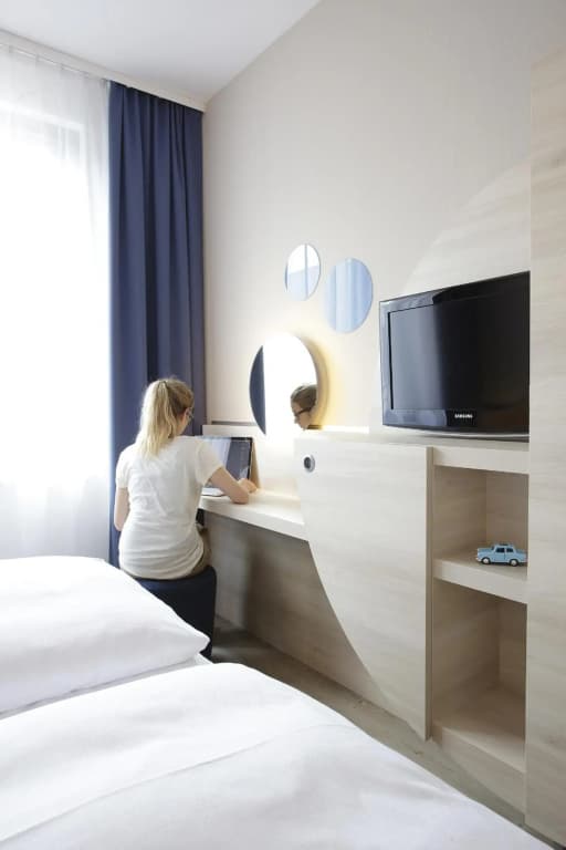 H2 Hotel Berlin Alexanderplatz - photo 6