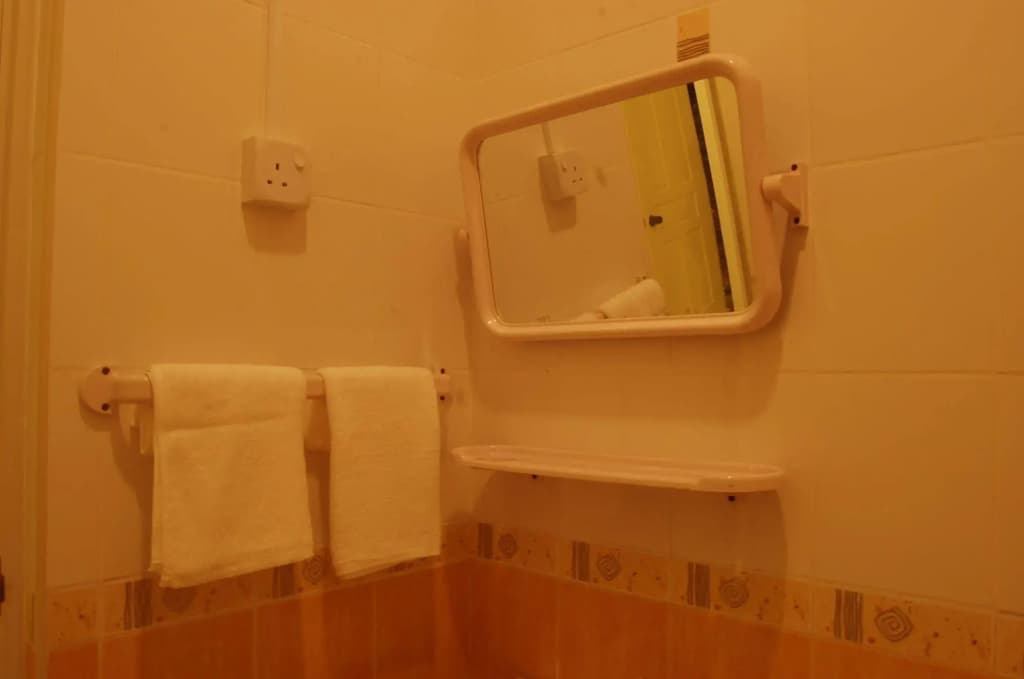 Vaali Maldives Island Escapes & Dive Guest House - photo 7
