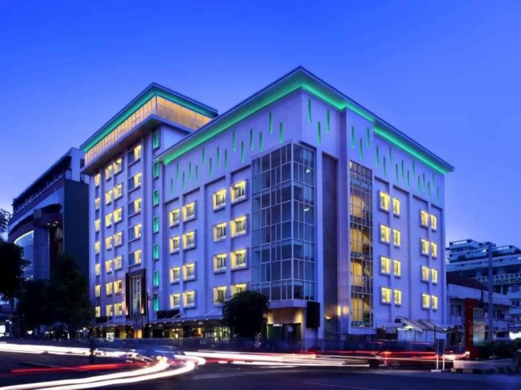 Hotel Melawai 1 - photo 1