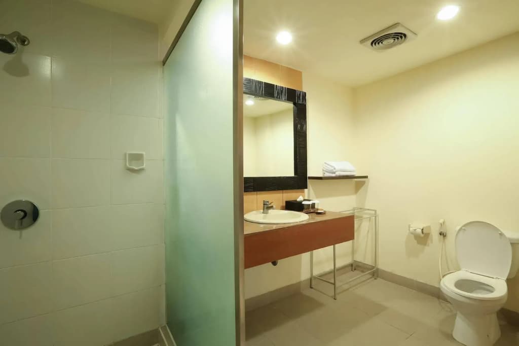 Kuta Station Hotel and Spa - photo 8