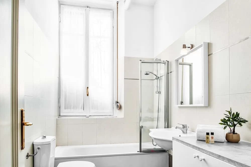 Modern 3 Bedrooms Apartment - photo 8