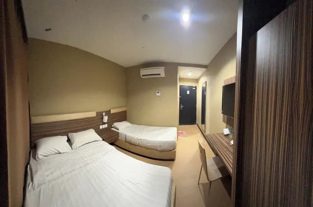 Havona Hotel -Permas Jaya -Self Check-In - photo 7