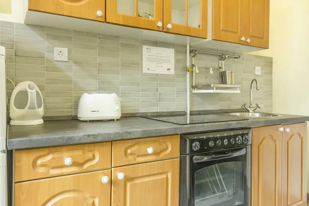 Curry Apartments - photo 24