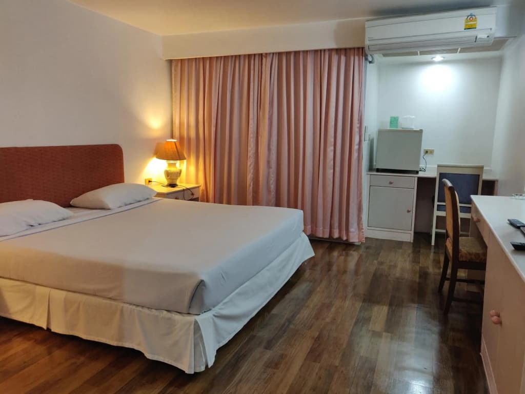 Lee Place Hotel - photo 3