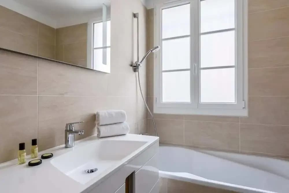 Luxury 4-bdr Apartment Near Saint-germain-des-prés - photo 6