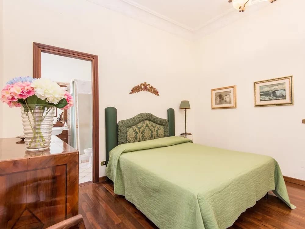 RSH Spanish Steps Luxury Apartment - photo 3