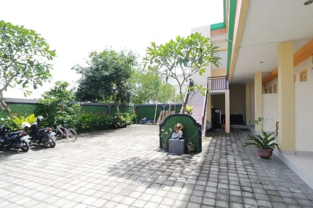 Airy Seminyak Sunset Road Beji Ayu Satu 12 Kuta Bali - photo 12