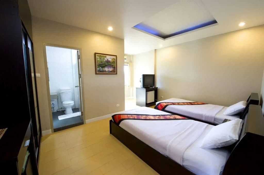 Super OYO 1096 Winner Inn Hotel - photo 6