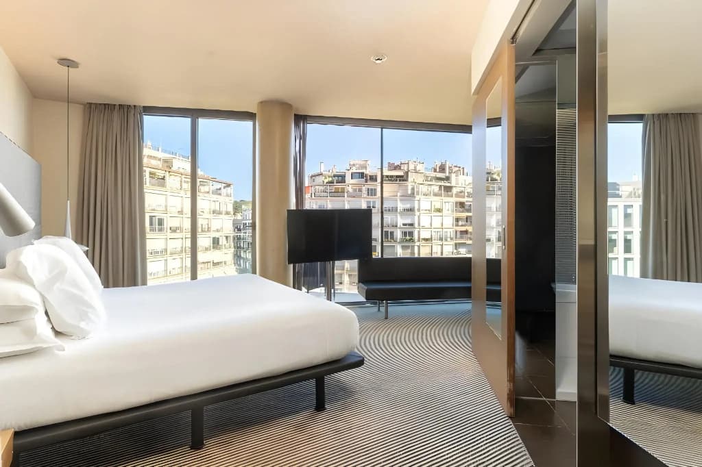 B-Hotel - photo 8