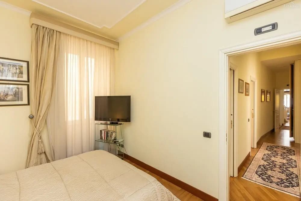 Rental in Rome Borghese Apartment - photo 22