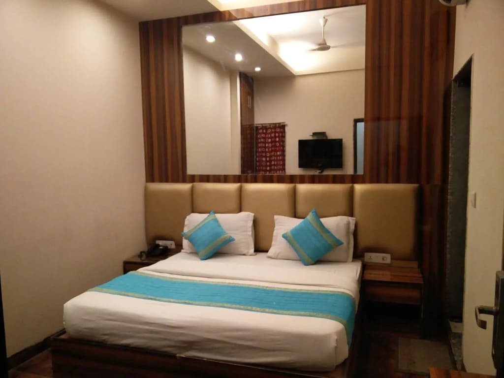 Rupam Hotel - photo 6