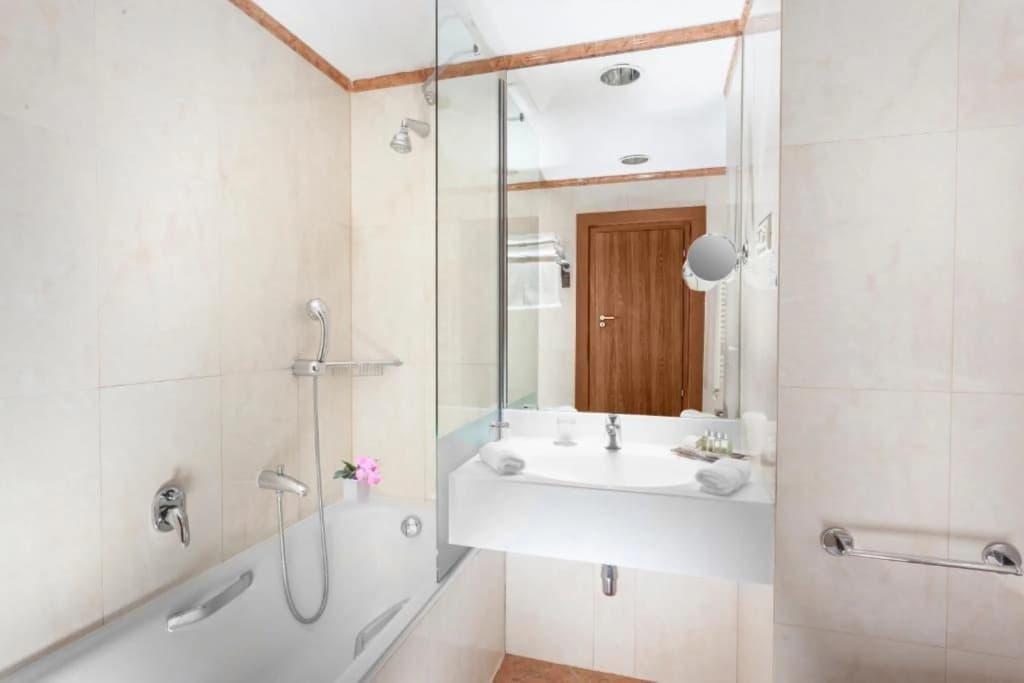 Jalta Boutique Hotel - photo 11
