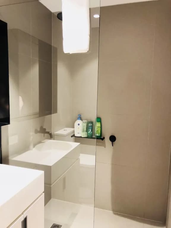 Level 8 Marvelous Apartment with pool access - photo 8