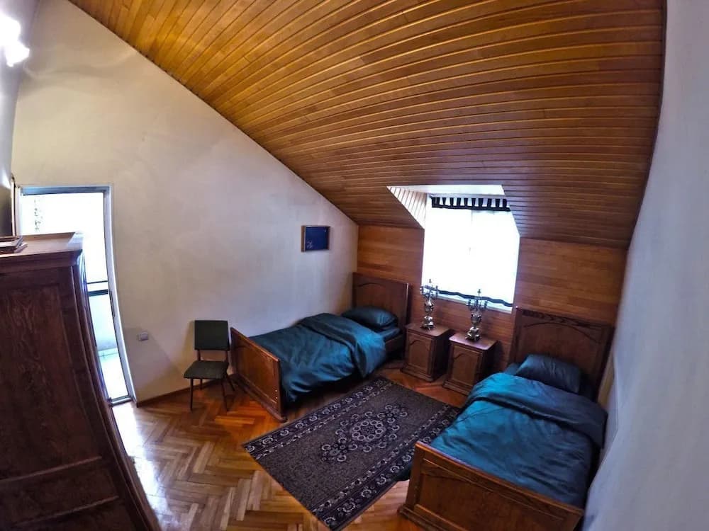 Guga's House - photo 1