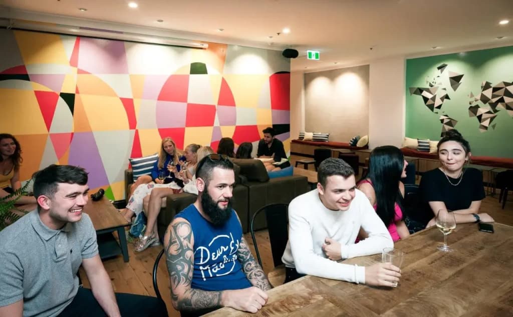 Mad Monkey Coogee Beach Hostel - photo 17