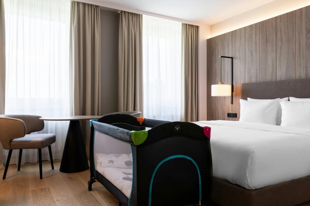 AC Hotel by Marriott Berlin Humboldthain Park - photo 4