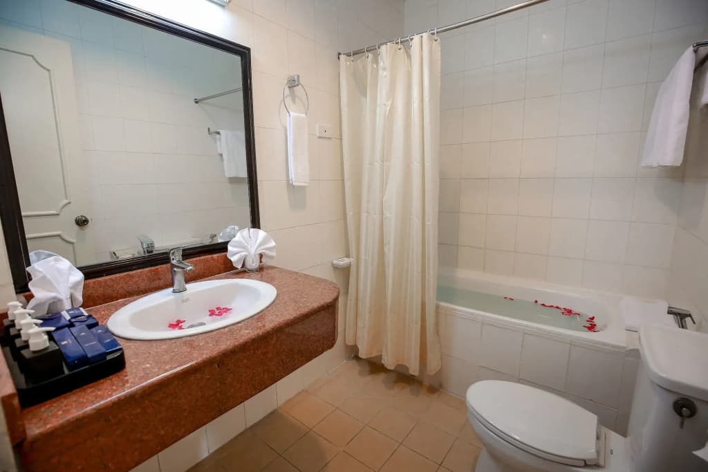 Hoa Binh Hotel - photo 9