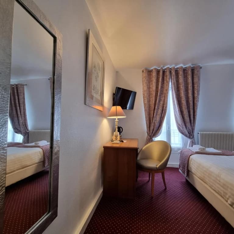 France Eiffel Hotel - photo 31