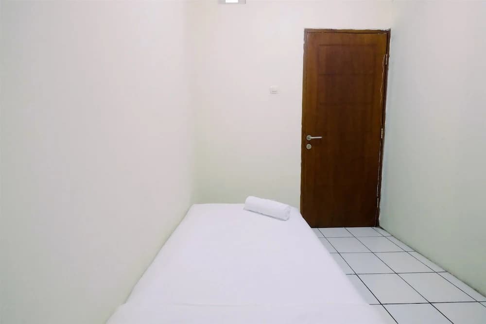Best Price 2BR East Park Apartment - photo 5
