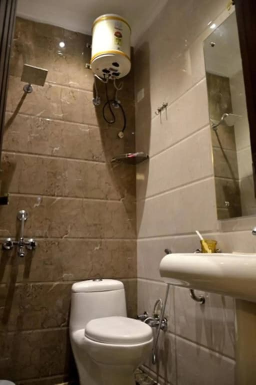 Hotel Metro Tower - photo 10