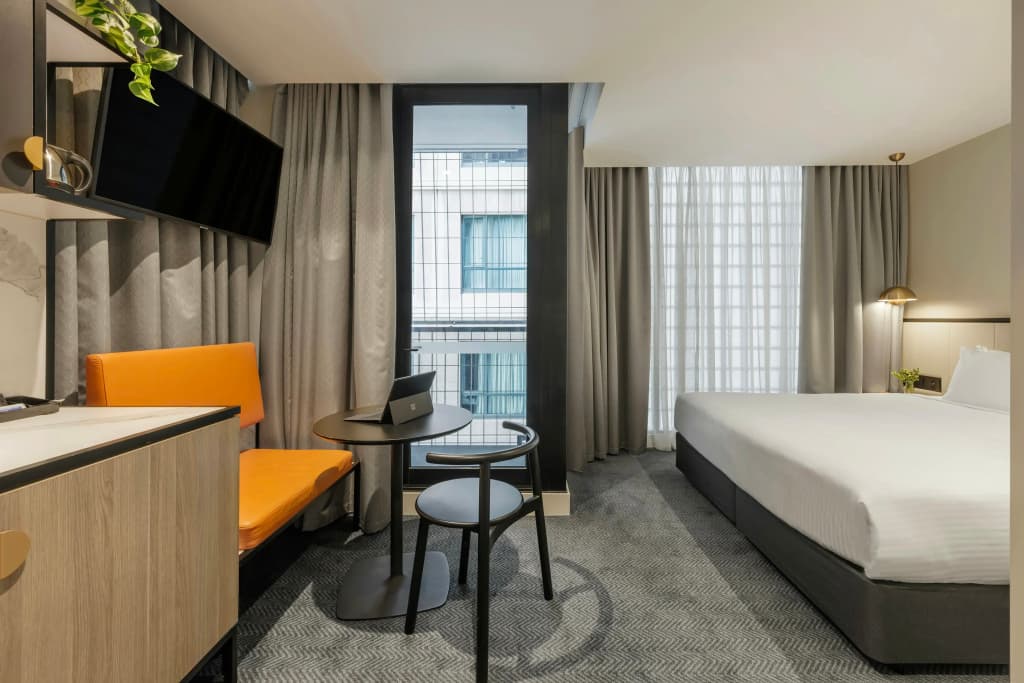 Brady Hotels Jones Lane - photo 4