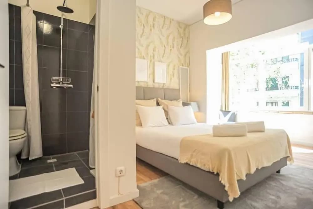 My Fair Lisbon -modern flat with elevator in central Lisbon - main photo