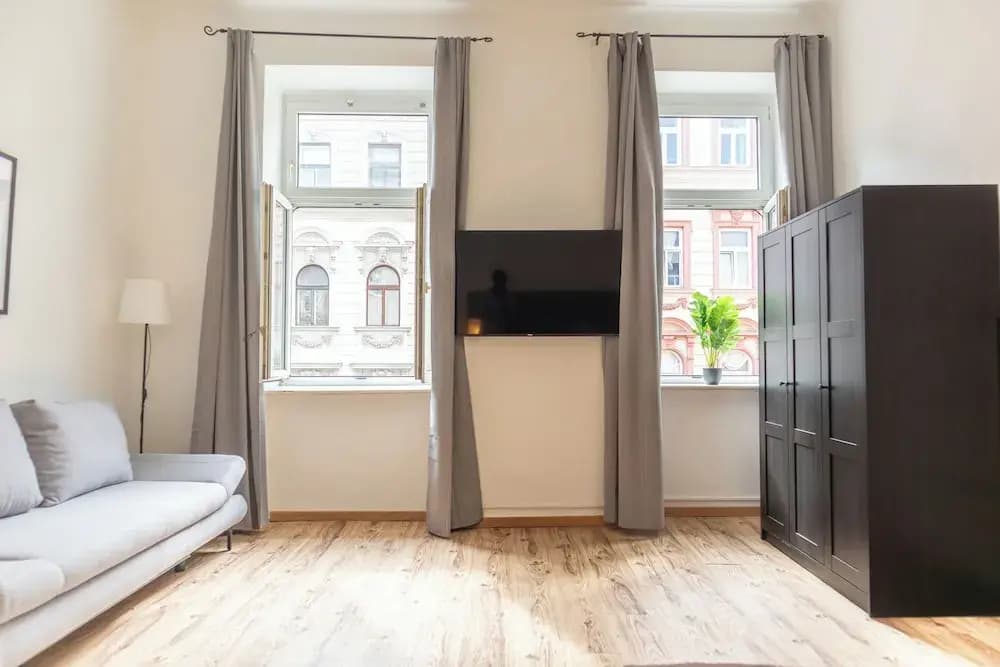 Charming 2BR Apt Close to Westbahnhof - photo 3