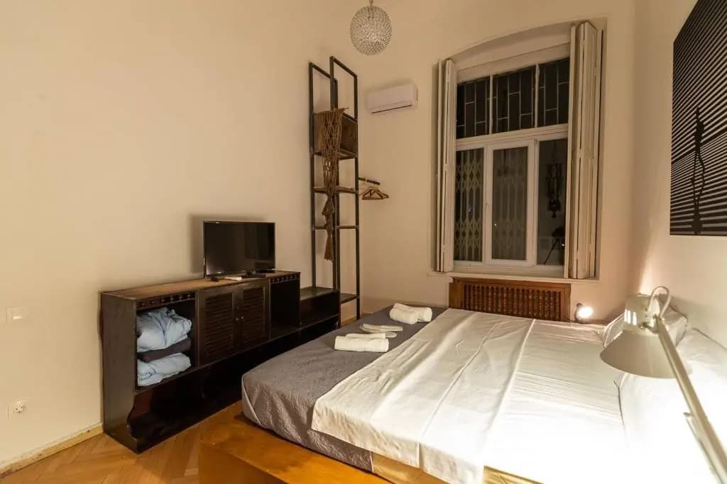 Wehost apartment with Fireplace - photo 7