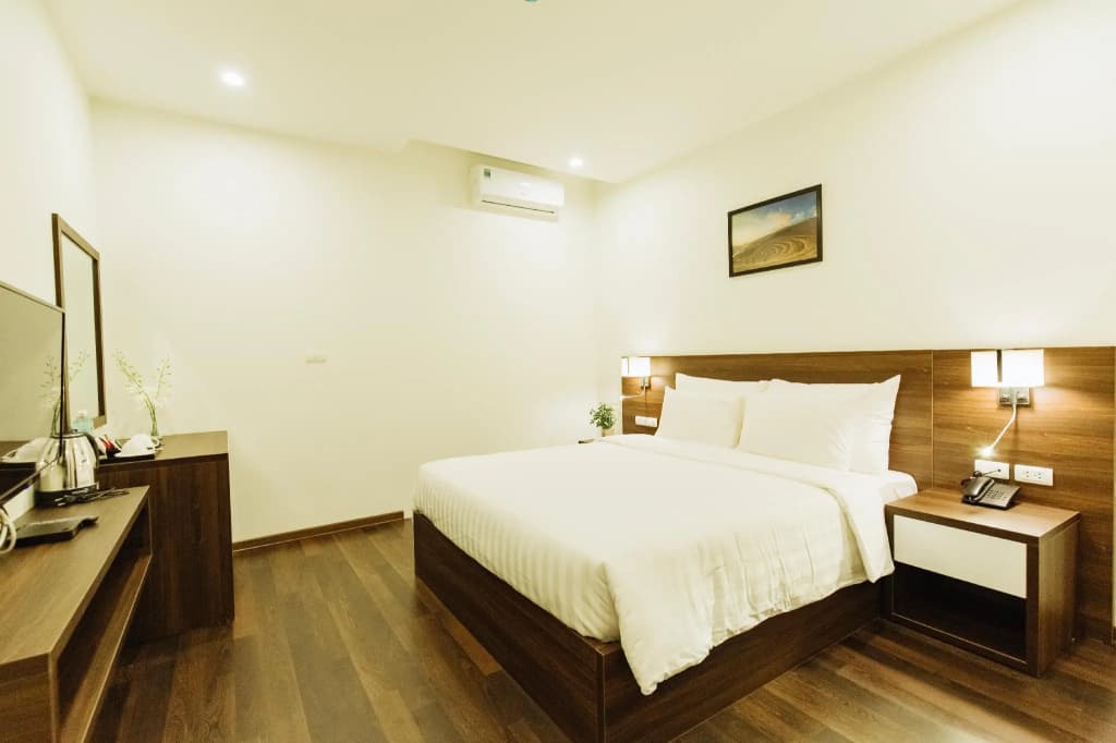 Paragon House & Residence - photo 2