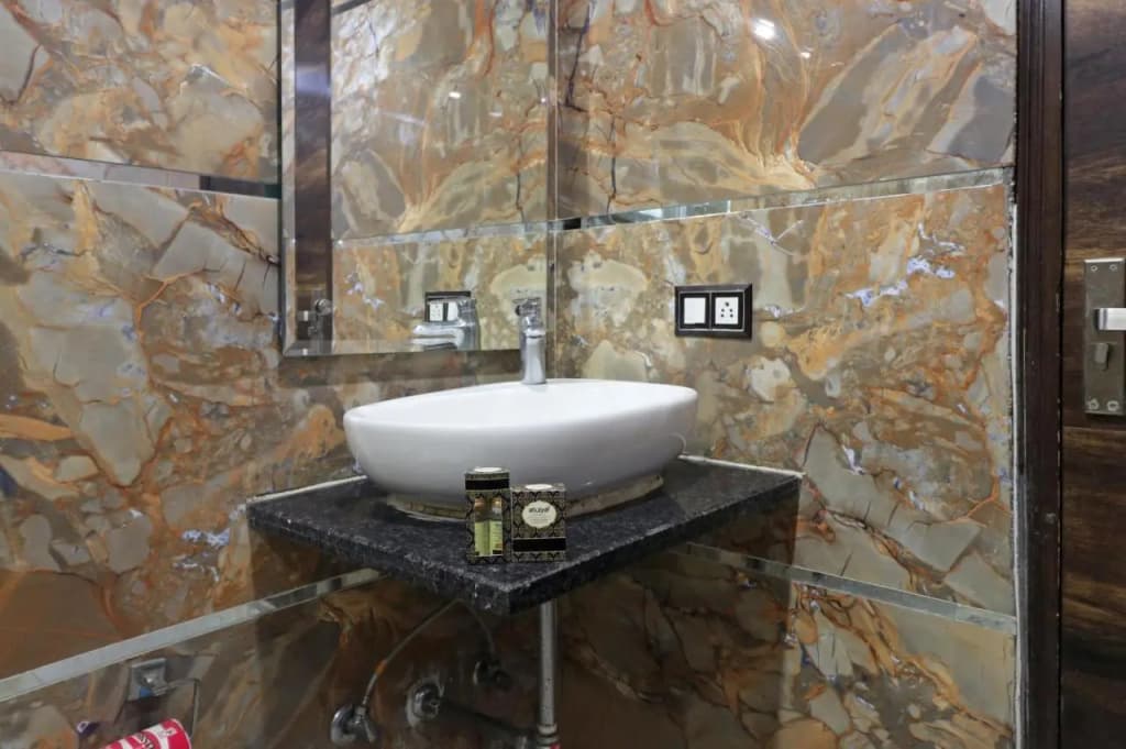 Hotel Mannat International - photo 41