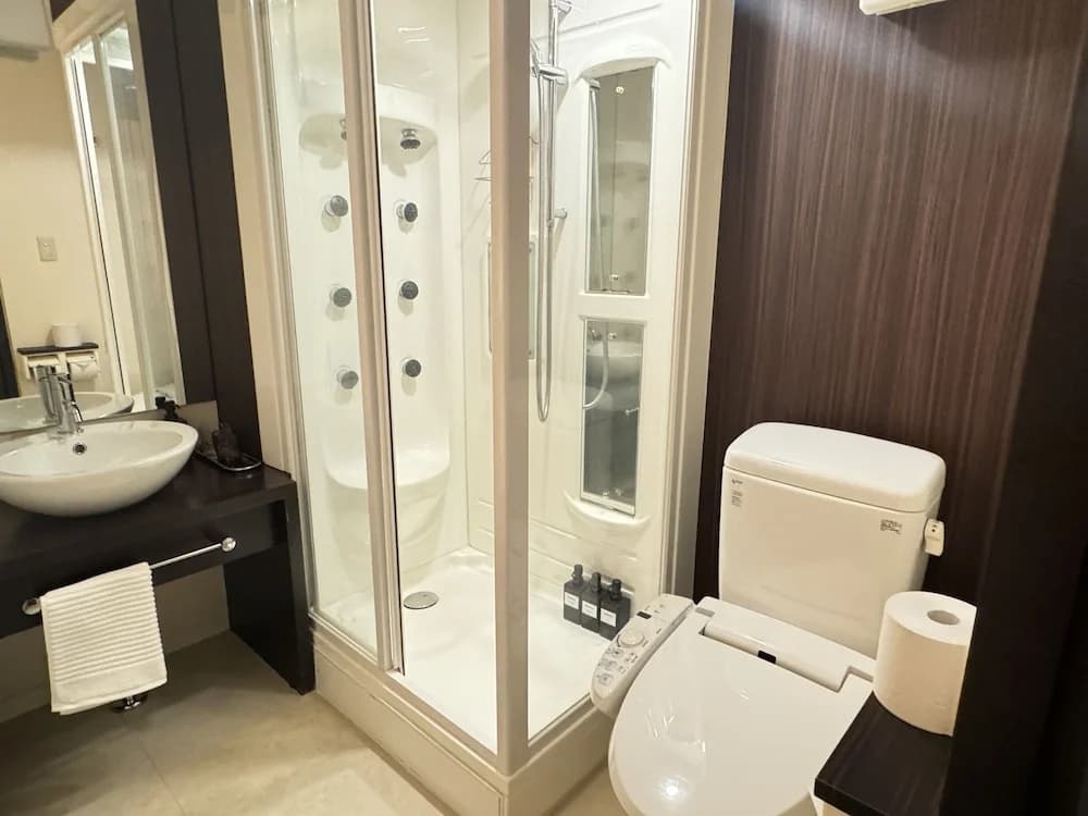 Wonz Shinsaibashi Namba Hotel - photo 9
