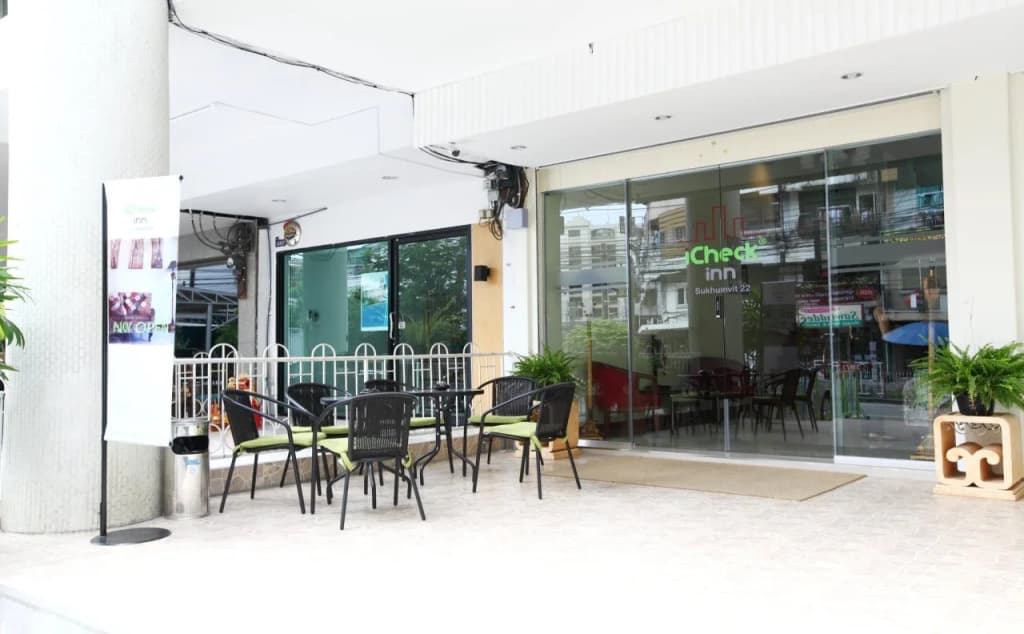 V Check Inn Sukhumvit 22 - photo 23