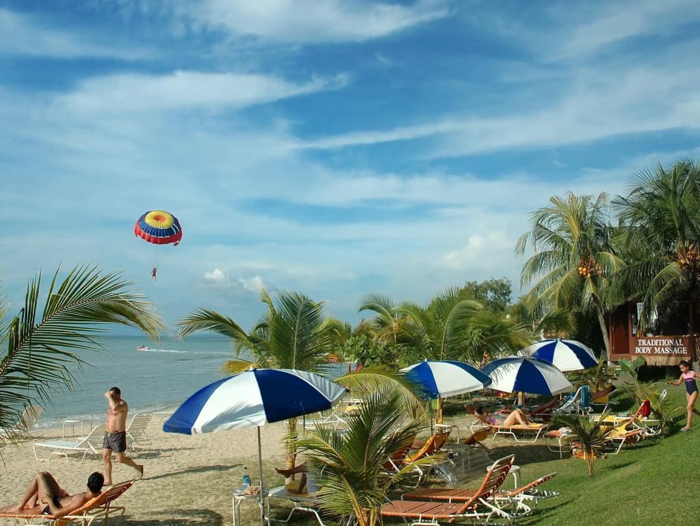 Rainbow Paradise Beach Resort - photo 27