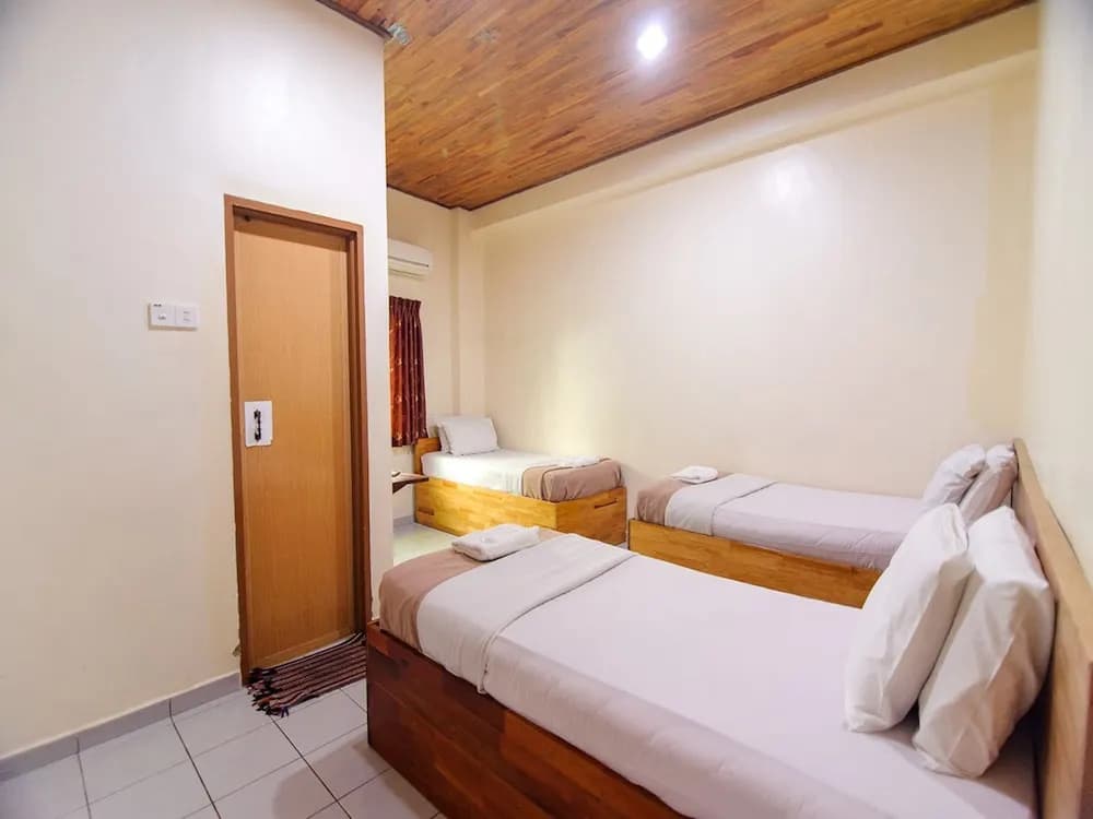 Y&Z Hotel - photo 8