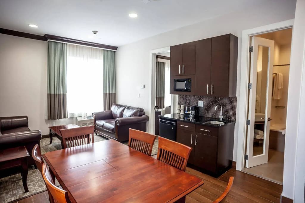Aura Hotel Brooklyn - photo 18