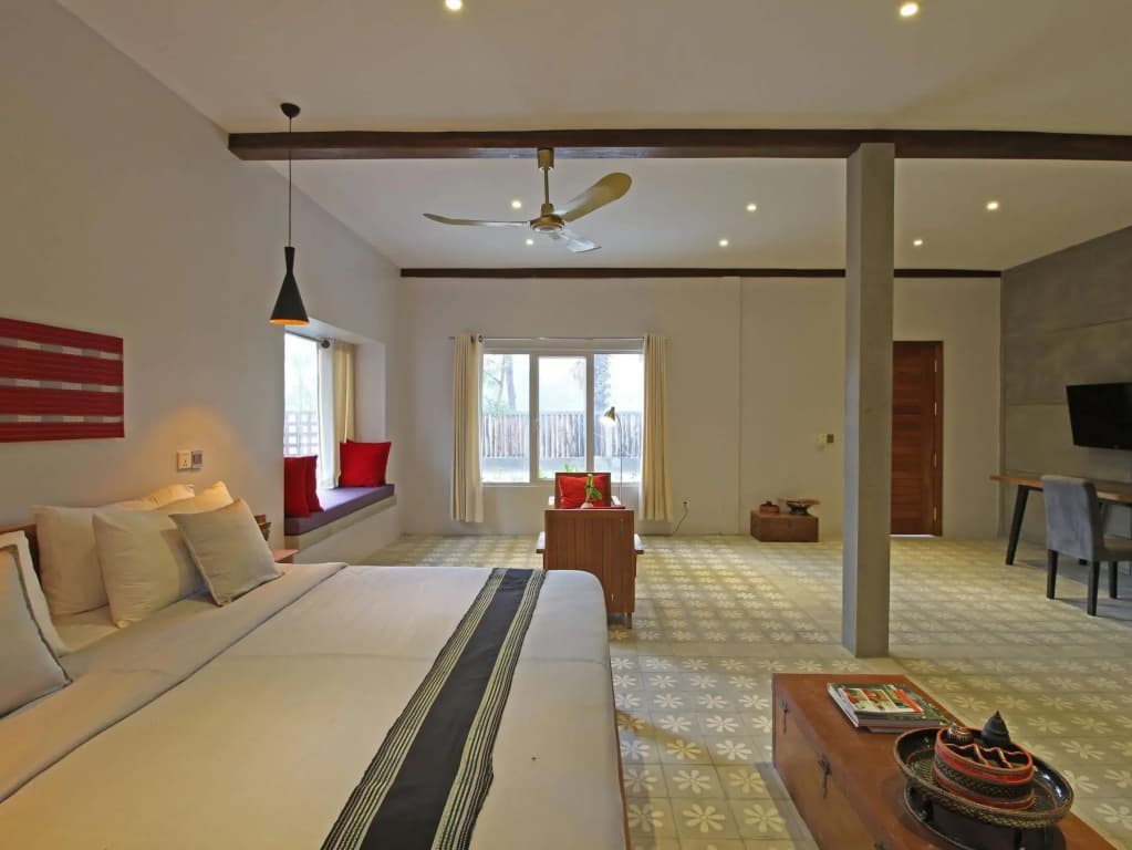 Isann Lodge - photo 5