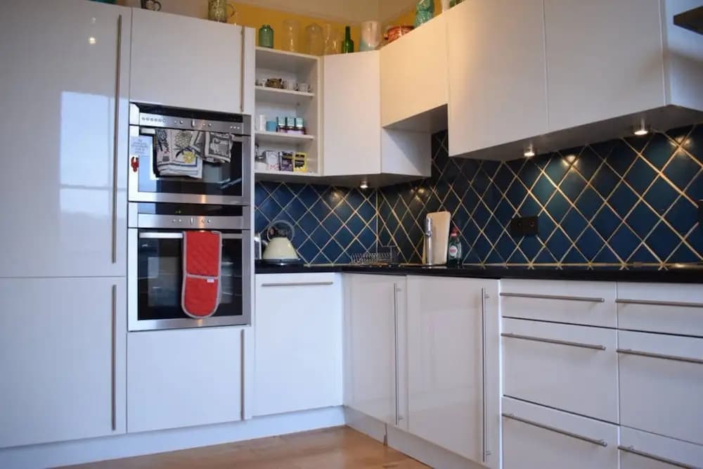 2 Bedroom Flat in Islington - photo 15